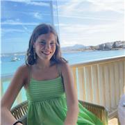 Profesora de Biología apta para toda clase de niños y niñas con nivel hasta Bachillerato.